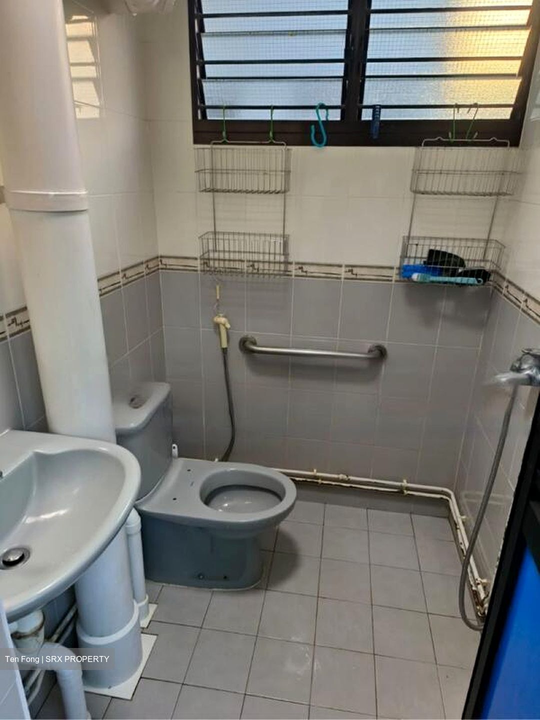 Blk 202 Bedok Town Centre (Bedok), HDB 3 Rooms #636940301
